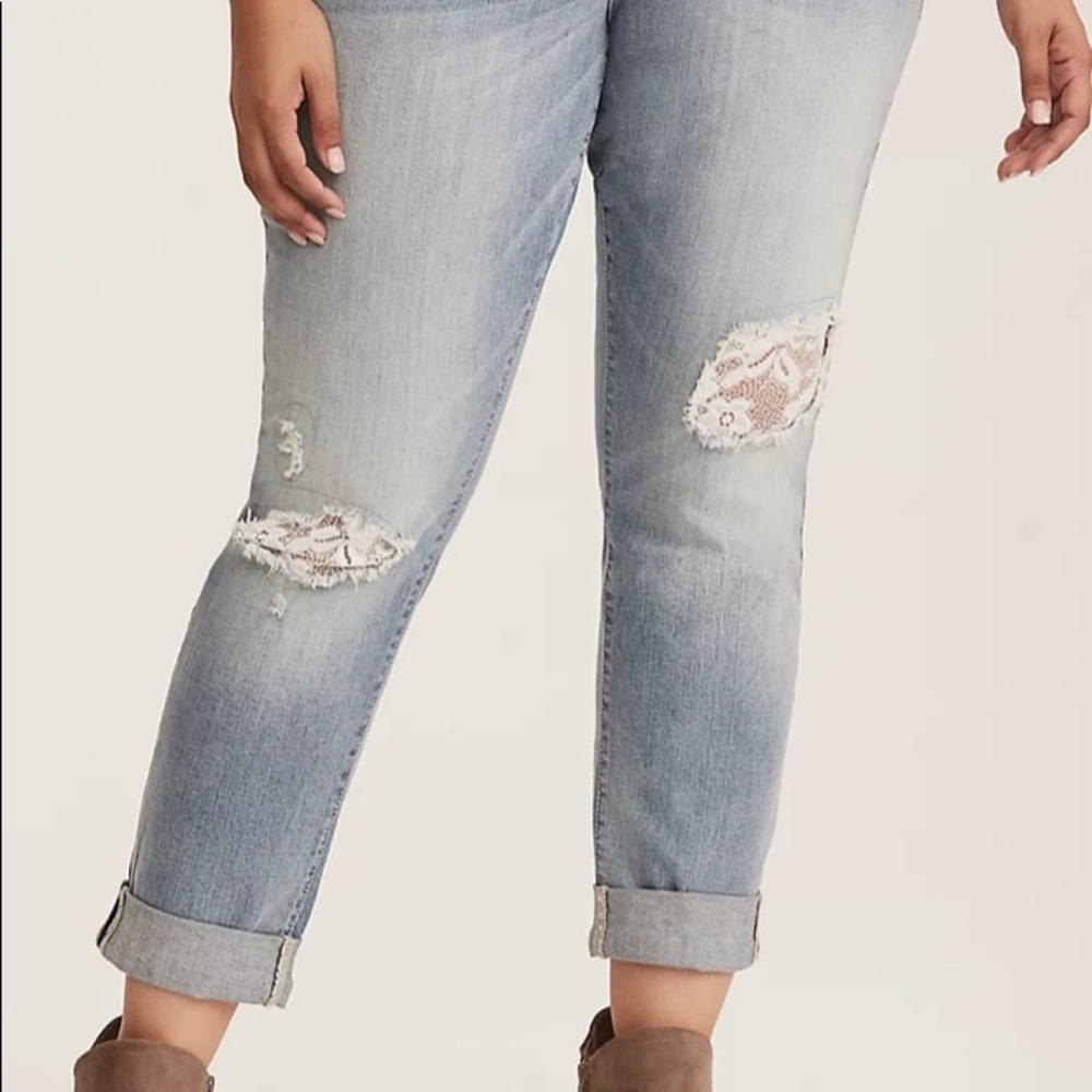 Back in stock!!!- Torrid jeans short Length size 16